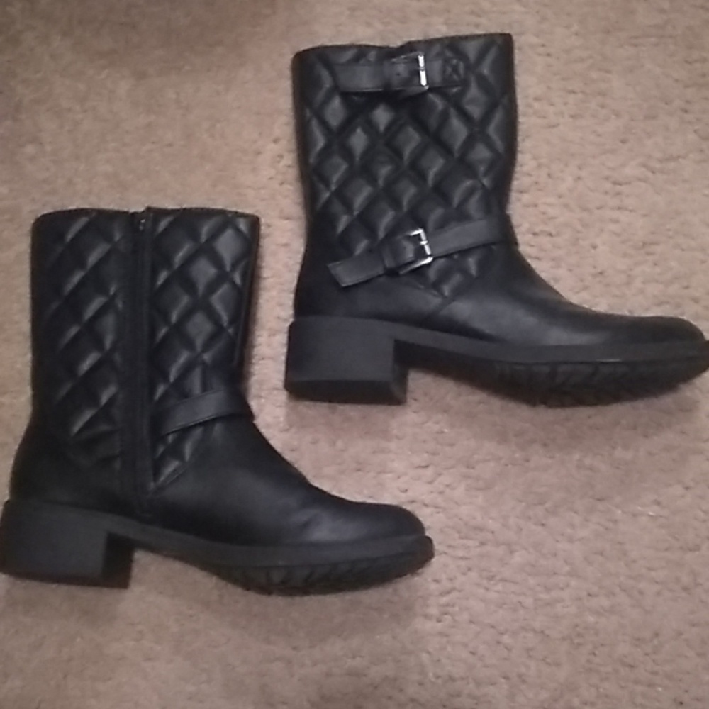 Dana Buchman Women's Vegan leather boots